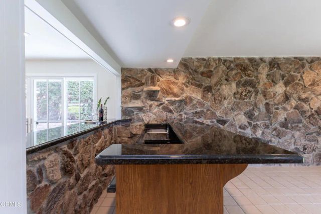 555 Paulette Place, La Canada Flintridge, CA 91011