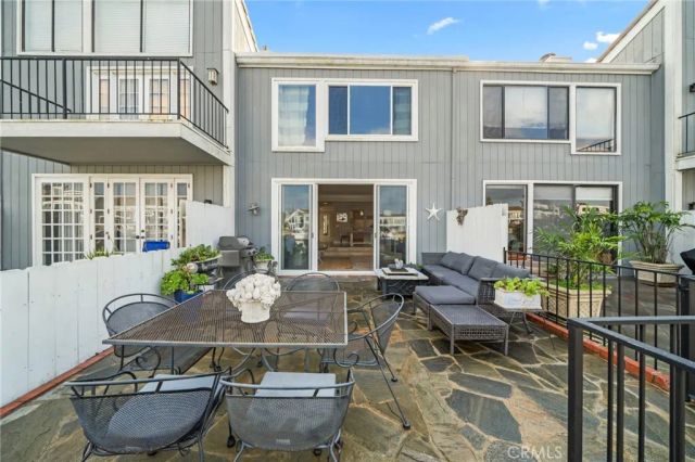 3889 Aruba, Huntington Beach, CA 92649