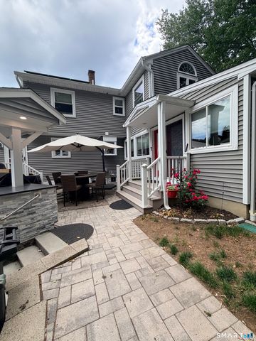 69 Sunnyside Court, Milford, CT 06460