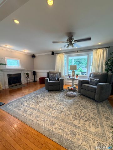 69 Sunnyside Court, Milford, CT 06460
