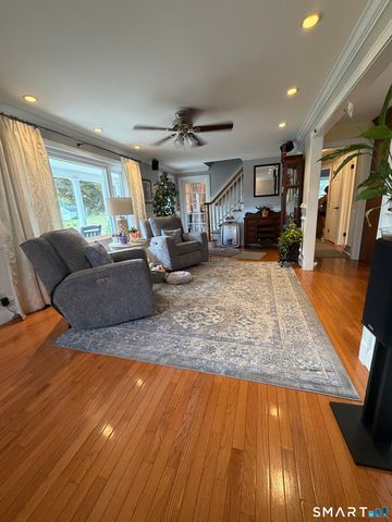 69 Sunnyside Court, Milford, CT 06460