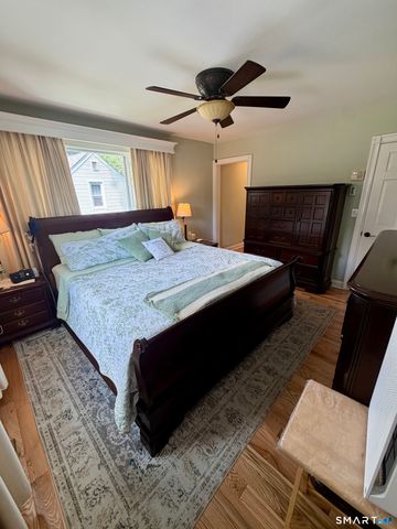 69 Sunnyside Court, Milford, CT 06460
