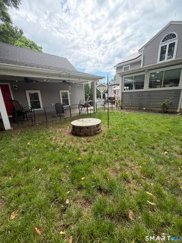 69 Sunnyside Court, Milford, CT 06460