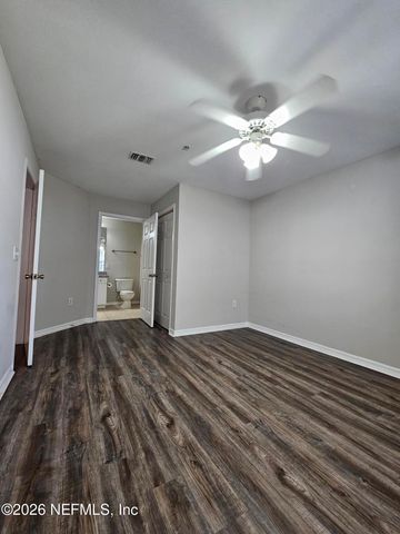 3591 KERNAN Boulevard S 323, Jacksonville, FL 33224