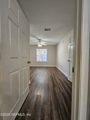 3591 KERNAN Boulevard S 323, Jacksonville, FL 33224