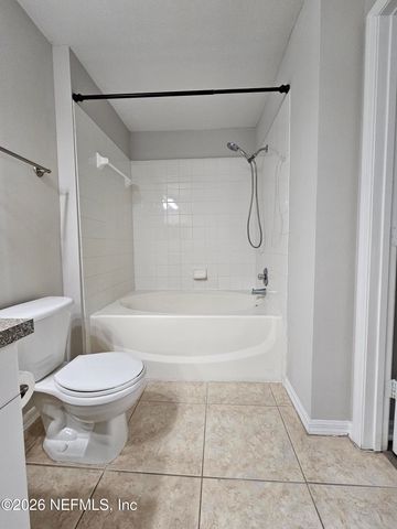 3591 KERNAN Boulevard S 323, Jacksonville, FL 33224