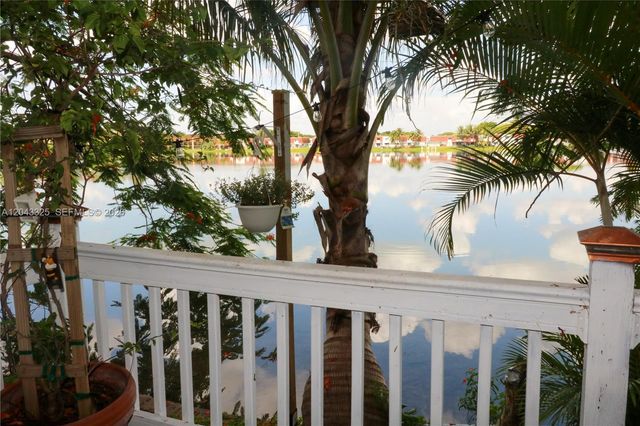 400 NW 107th Ave 10C, Miami, FL 33172