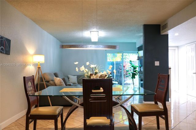 400 NW 107th Ave 10C, Miami, FL 33172