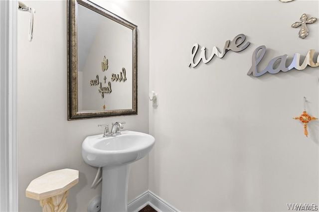 11774 Meadowlawn, Moundville, AL 35474