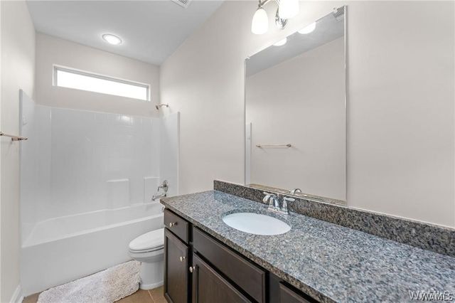 11774 Meadowlawn, Moundville, AL 35474