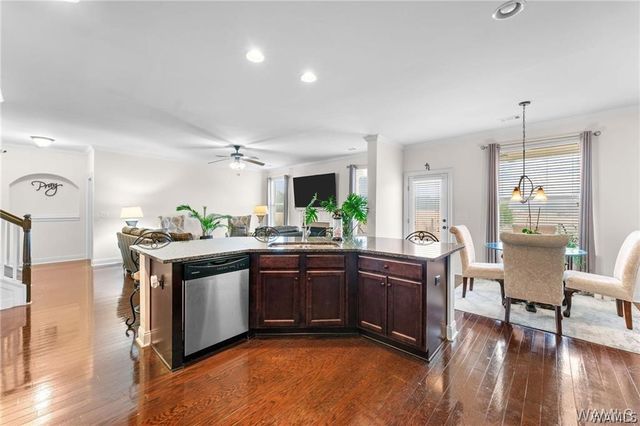 11774 Meadowlawn, Moundville, AL 35474