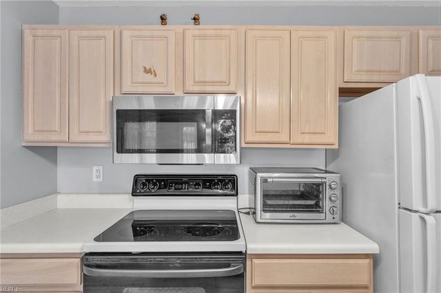 202 Westgate CIR, Williamsburg, VA 23185