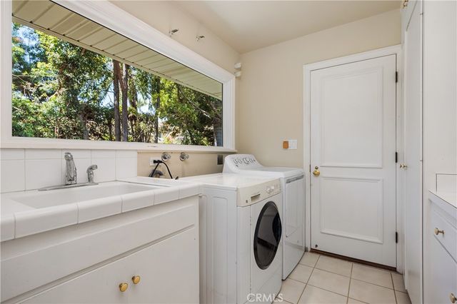 2086 Playa Road, Carlsbad, CA 92009