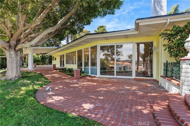 2086 Playa Road, Carlsbad, CA 92009