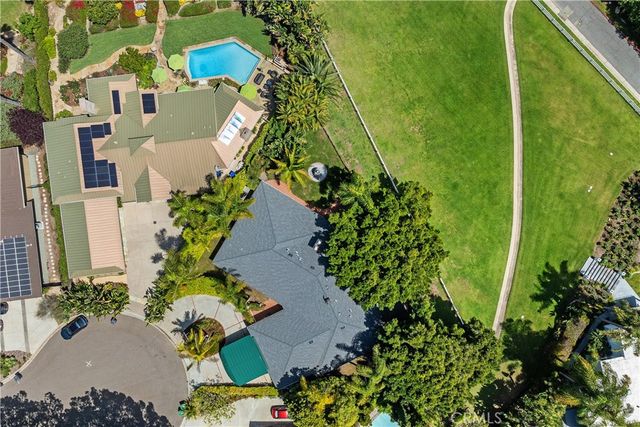 2086 Playa Road, Carlsbad, CA 92009