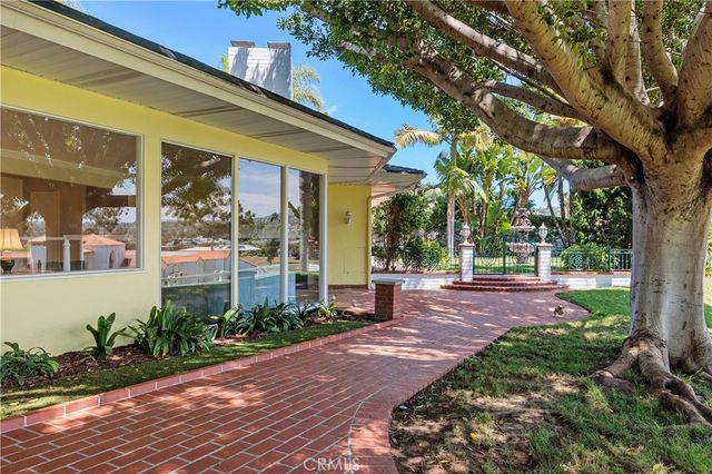 2086 Playa Road, Carlsbad, CA 92009