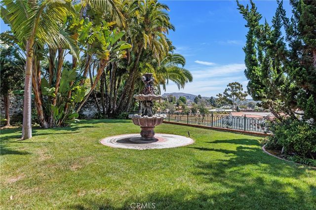 2086 Playa Road, Carlsbad, CA 92009
