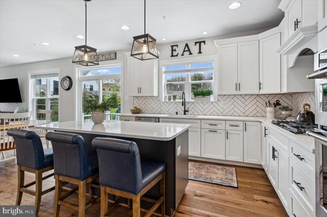 11027 LOCUST DR, Damascus, MD 20872