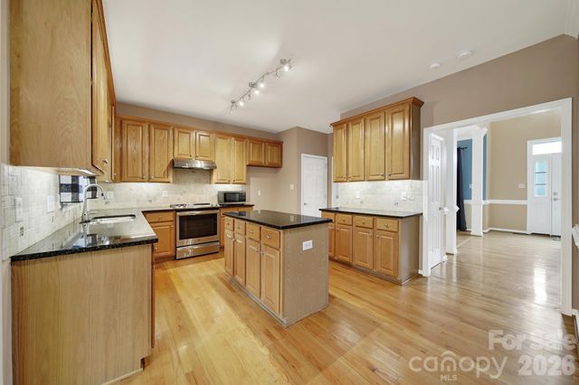 5709 Mallard Grove Road, Charlotte, NC 28269