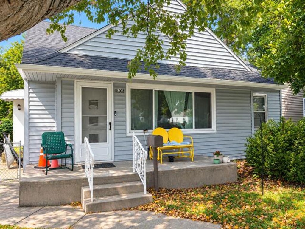 1305 N Kaley Street, South Bend, IN 46628