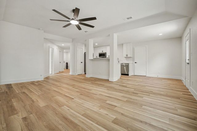 603 River Run Drive, Glenn Heights, TX 75154