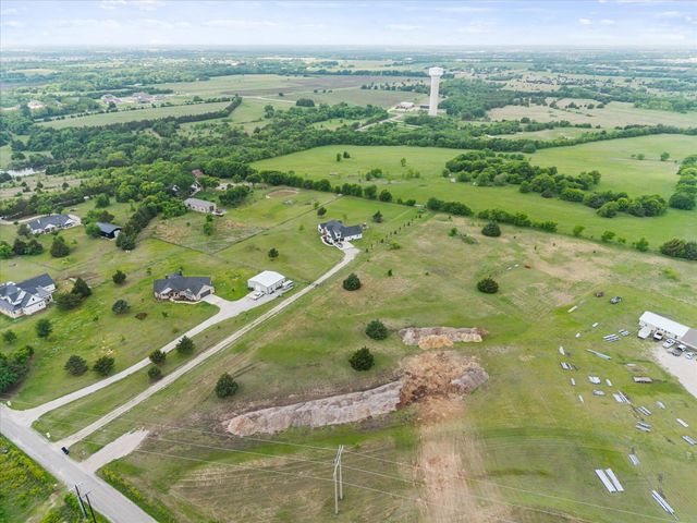 1259 Willy Vester Road, Van Alstyne, TX 75495