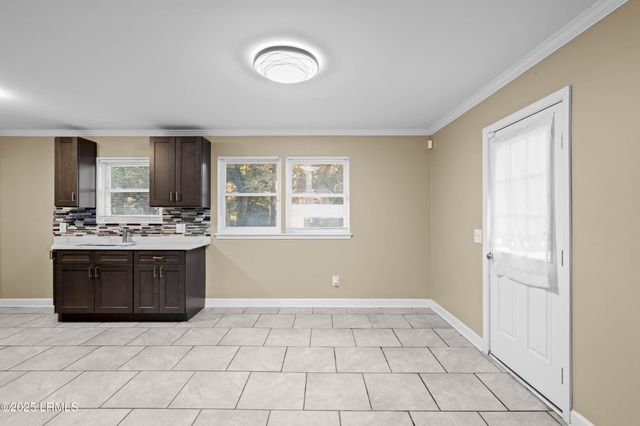 257 Shanklin Road, Beaufort, SC 29906