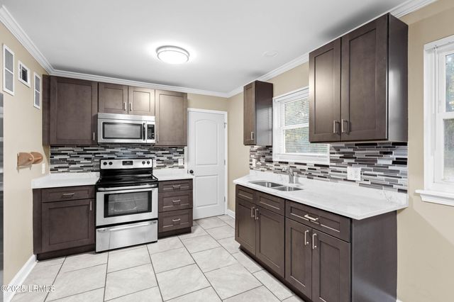 257 Shanklin Road, Beaufort, SC 29906