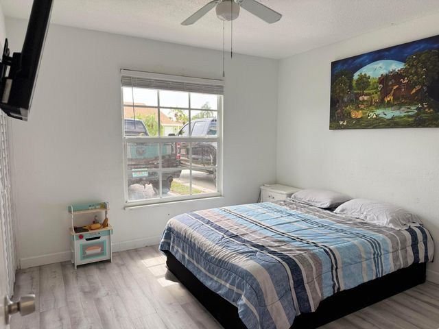 1518 Royal Forest Court, Palm Springs, FL 33406