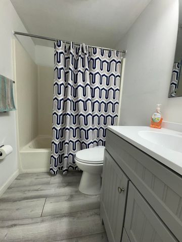 1518 Royal Forest Court, Palm Springs, FL 33406