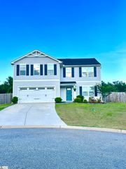 304 Wyngate Court, Piedmont, SC 29673