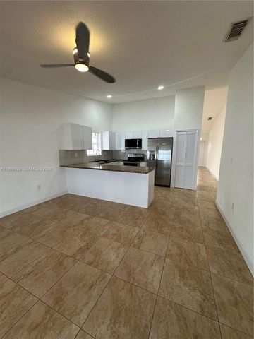 7862 SW 157th Ct, Miami, FL 33193