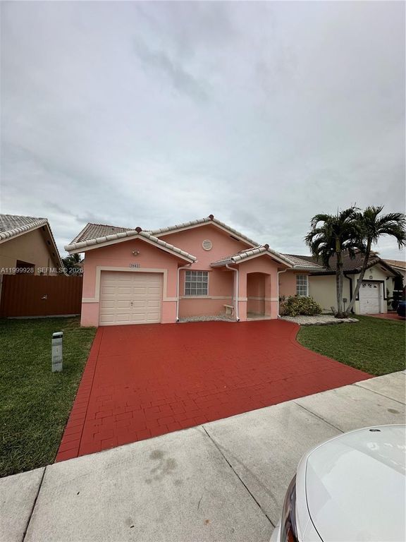 7862 SW 157th Ct, Miami, FL 33193
