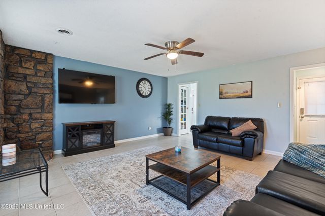 1880 Custer Drive, Southaven, MS 38671