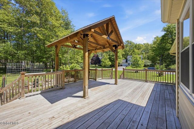 2 Sheffield Road, Wilton, NY 12831