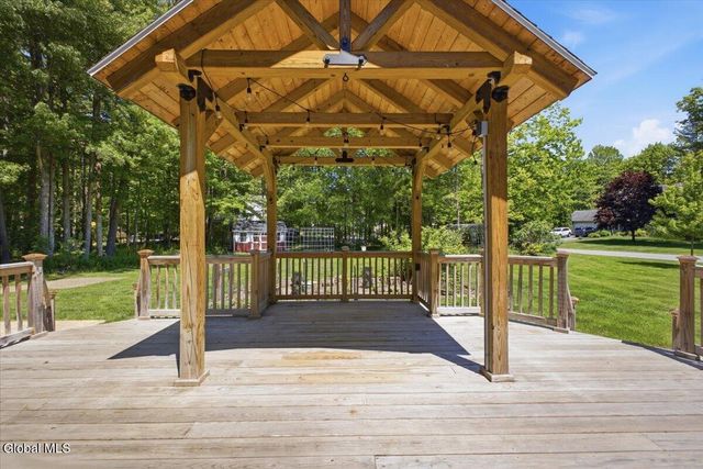 2 Sheffield Road, Wilton, NY 12831