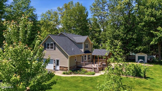 2 Sheffield Road, Wilton, NY 12831