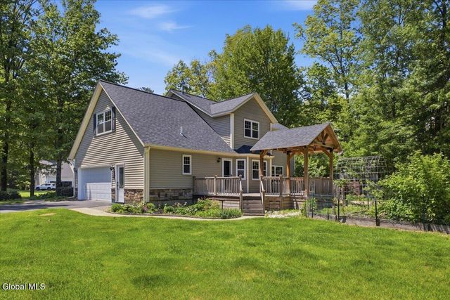2 Sheffield Road, Wilton, NY 12831
