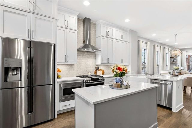 4302 Parkside Place, Atlanta, GA 30342