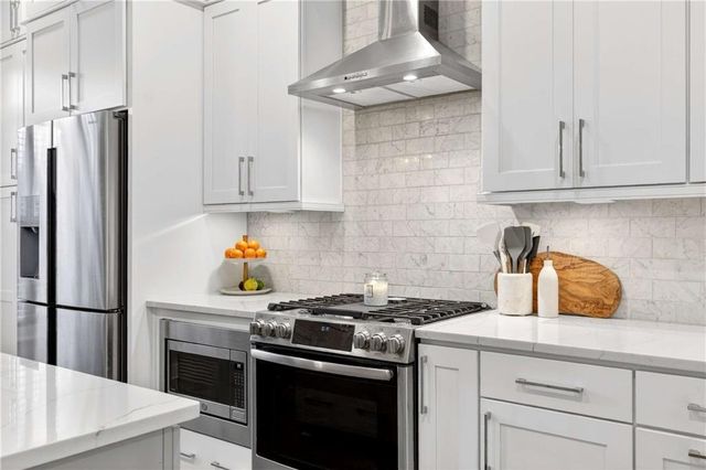 4302 Parkside Place, Atlanta, GA 30342