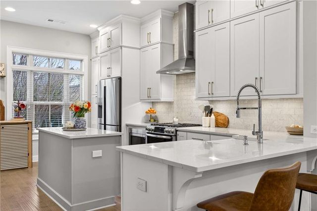 4302 Parkside Place, Atlanta, GA 30342