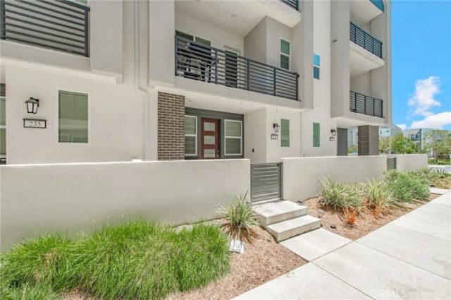 233 Sash, Irvine, CA 92618