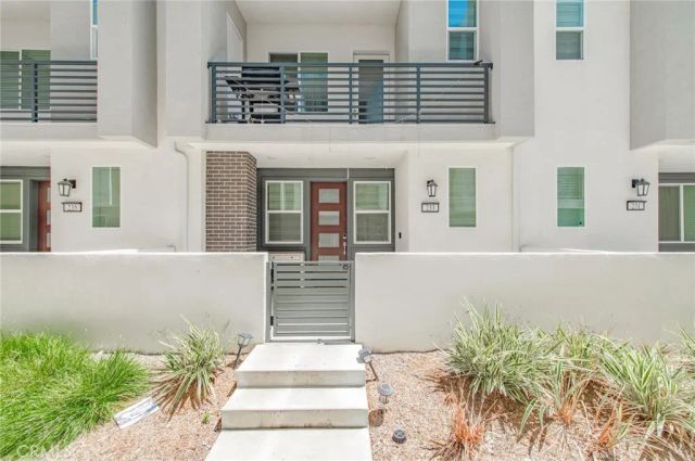 233 Sash, Irvine, CA 92618