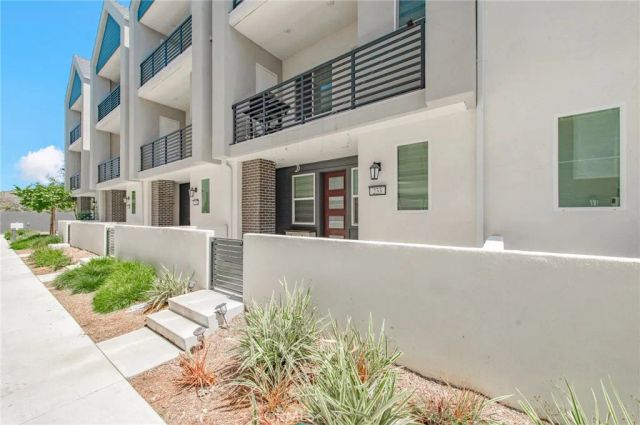 233 Sash, Irvine, CA 92618