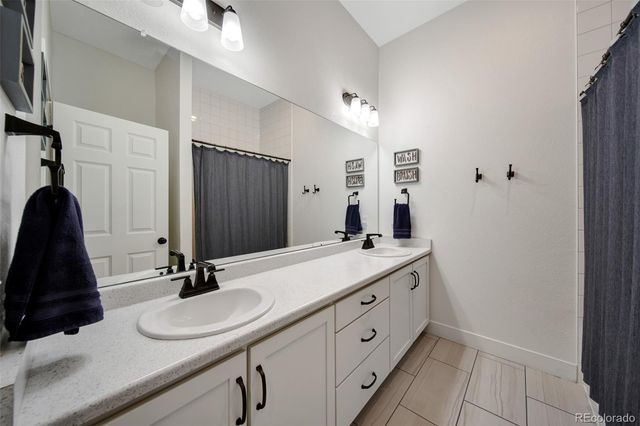 20750 E Beekman Place, Denver, CO 80249