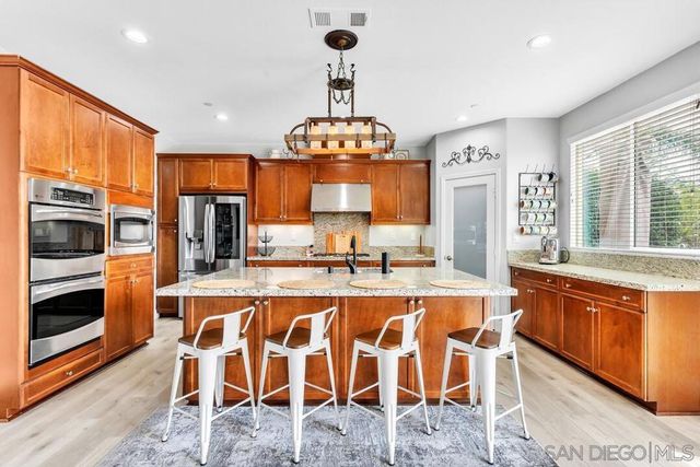 5282 Bella Vista St, Santee, CA 92071
