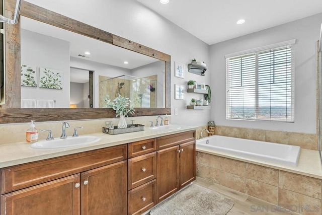 5282 Bella Vista St, Santee, CA 92071