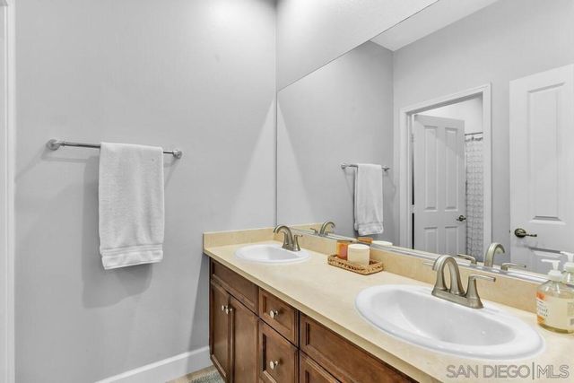 5282 Bella Vista St, Santee, CA 92071