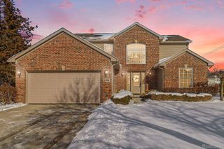2958 Blue Heron Lane, Wixom, MI 48393