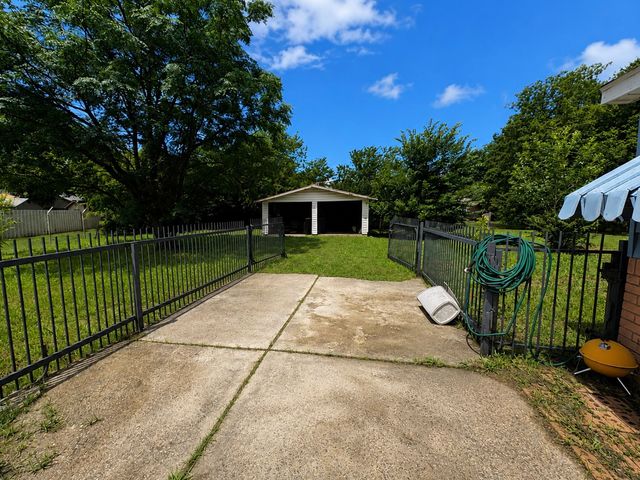 4015 Shadrack Drive, Dallas, TX 75212